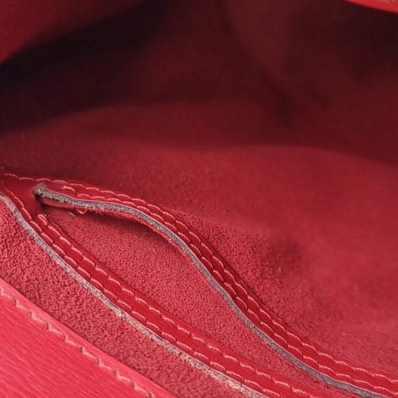 Louis Vuitton Cluny Red Epi Leather Shoulder Bag - Picture 12 of 16